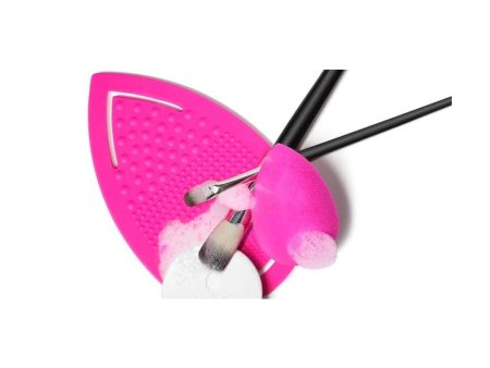 Makiažo kempinėlių valiklis BeautyBlender Keep It Clean, rinkinį sudaro: guminis valymo padėkliukas-pirštinė ir muiliukas +dovana Previa kosmetikos priemonė Online Sale